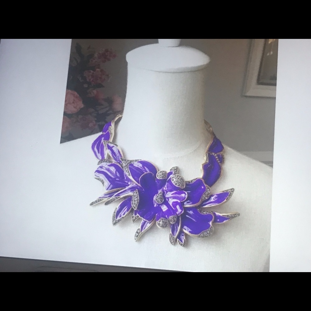 “NECKLACE “